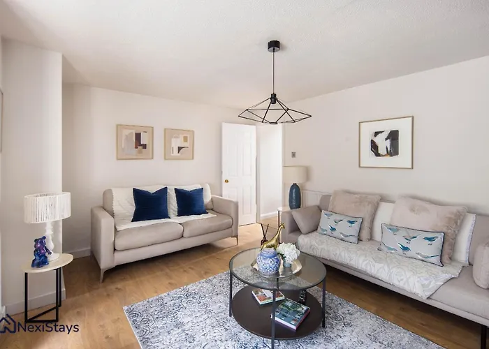 10 Mins Walk To The Oval, The Kennington Retreat